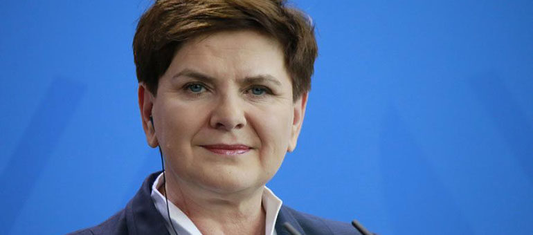 Szydło: w rządzie jest dyskusja nt. ochrony życia od poczęcia do naturalnej śmierci